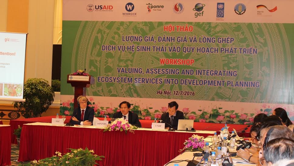 Hội[-]thảo[-]Lượng[-]giá,[-]đánh[-]giá[-]và[-]lồng[-]ghép[-]dịch[-]vụ[-]hệ[-]sinh[-]thái[-]vào[-]quy[-]hoạch[-]phát[-]triển